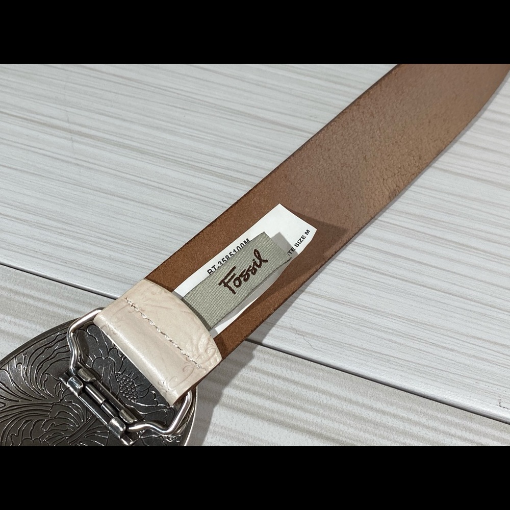 🌹 Fossil Vintage 2 Tone Flrl Plaque White Belt - Picture 6 of 13